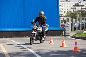 aprender a conducir una moto