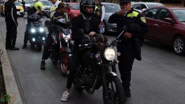 qué papeles necesita una moto para circular en méxico